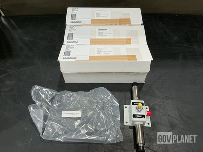 (3) Carleton Life Support Systems 405634-3 Manifold Assemblies