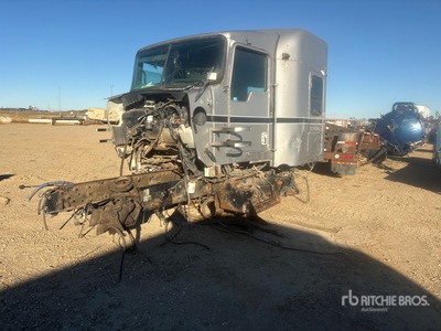 2010 Kenworth T800 Truck Cab