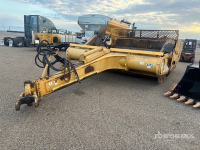 2006 John Deere 2112E Pull Scraper