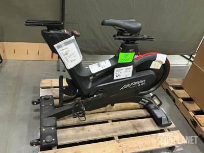 Life Fitness IC7 Exercise Bike