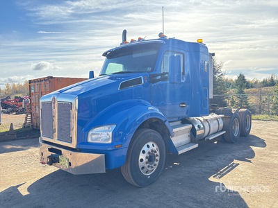 2019 Kenworth T880 6x4 Sleeper Truck Tractor