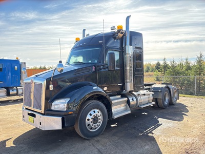 2015 Kenworth T880 6x4 Sleeper Truck Tractor