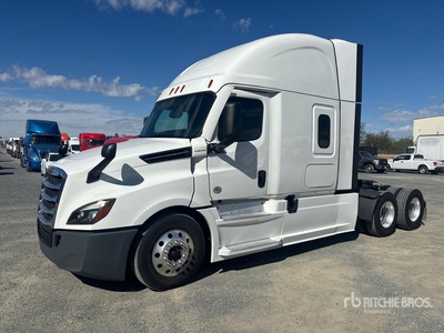 2021 Freightliner Cascadia 126 6x4 T/A Sleeper Truck Tractor