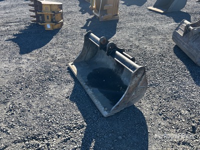 47.5 in Cleanup Excavator Bucket
