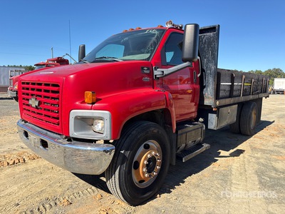 2005 Chevrolet C7500 4x2 Flatbed Truck