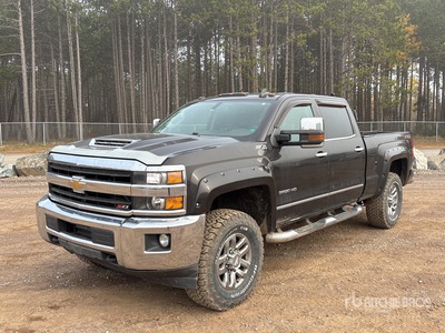 2018 Chevrolet Silverado 3500HD Z71 4x4 Crew Cab Pickup