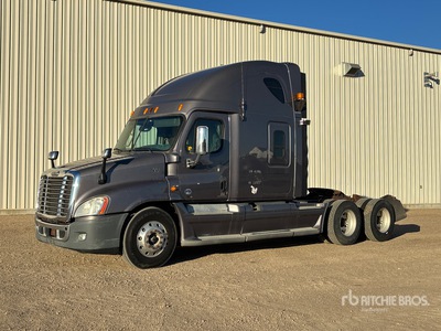 2012 Freightliner Cascadia 6x4 3- Achs Sattelzugmaschine mit Schlafkabine