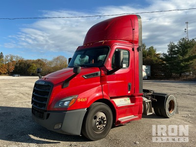 2019 Freightliner Cascadia 113 Ciągnik siodłowy z kabiną dzienną S/A