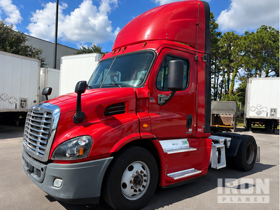 2018 Freightliner Cascadia 113 4x2 Cabeza Tractora Cabina Corta