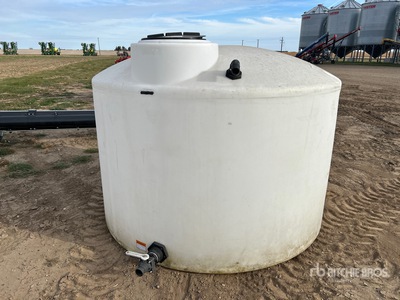 1250 gal Water Tank