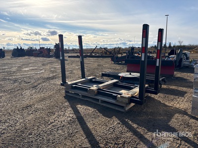 Quantity of (2) Trailer Pipe Bunks Varios implementos camion