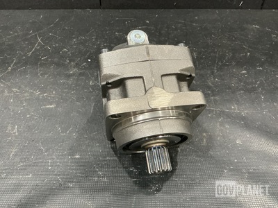 MacGregor 3883127-802 Hydraulic Motor