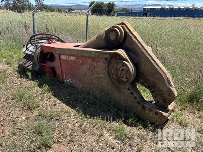 LaBounty MSD2000R Demolition Shear