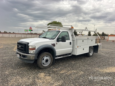 2009 Ford F-450 XL 4x2 Flatbed Truck