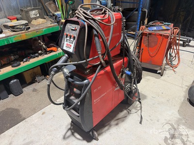 BOC Smootharc Advance MIG 350R 350 A Mobile MIG Electric Welder