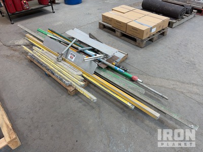 Quantity of Concrete Tools Varios, herramientas manuales