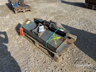 Quantity of (2) Cangini Cleanup Excavator Bucket