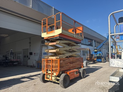 2007 JLG M4069 Bi-Energy Piattaforma aerea verticale