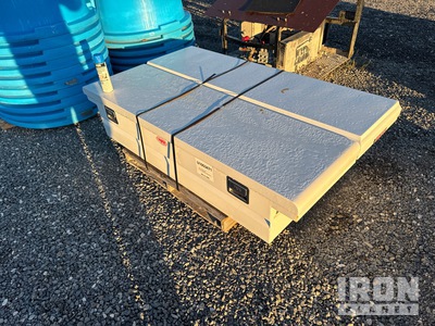 Quantity of (2) Weather Guard Cajas de herramientas