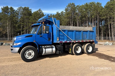 2016 International 7400 6x4 3-Achs Kipper-Lkw