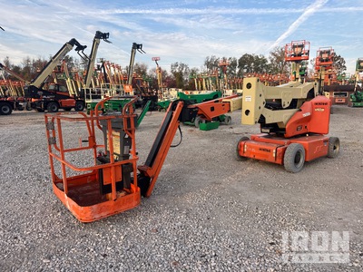 JLG E400AJPN 2WD Electric Articulating Boom Lift