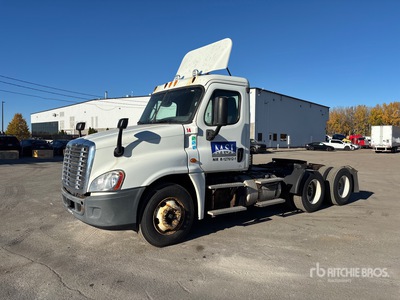 2014 Freightliner Cascadia 125 6x4 Day Cab Truck Tractor