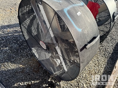 Quantity of (4) Uline 4 fans Ventilateur