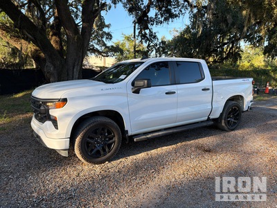 2024 Chevrolet Silverado 1500 Custom 4x4 Crew Cab Pickup