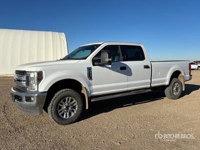 2019 Ford F-350 XLT 4x4 Crew Cab Pickup