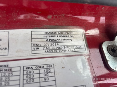 2015 Peterbilt 567 6x4 Flatbed Truck