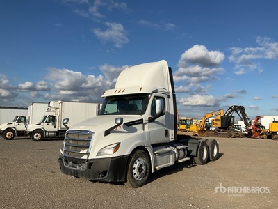 2018 Freightliner Cascadia 126 6x4 Day Cab Truck Tractor