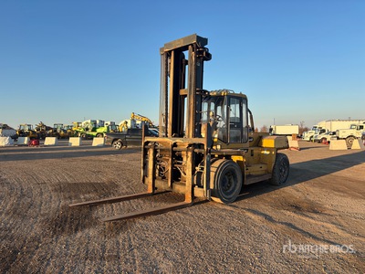 2006 Cat DP150 20600 lb Pneumatic Tire Carrelli Elevatori