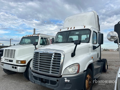 2015 Freightliner Cascadia 125 4x2 Day Cab Truck Tractor (Inoperable)