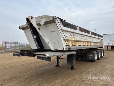 2013 Canuck 31 ft Tri/A End Dump Trailer