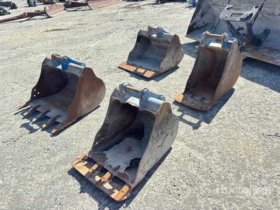 Quantity of (4) 35 in, 35 in, 24 in, 18 in Excavator Bucket