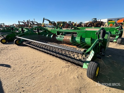 John Deere 615P 15 ft Encabezado de recogida combinada