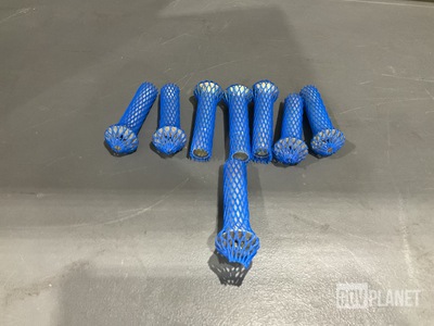 (100) Close Tolerance Screws