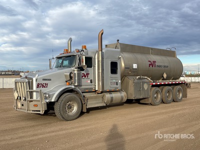 2015 Kenworth T800 20820 L 8x6 Sleeper Cysterna samochodowa