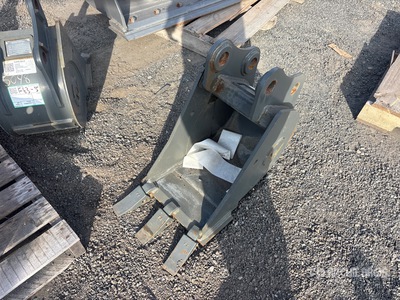 Wacker neuson 28z3 12 in Digging Excavator Bucket