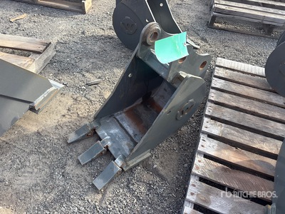 Wacker neuson 28z3 12 in Digging Excavator Bucket