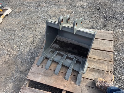 Wacker neuson 28z3 24 in Digging Excavator Bucket