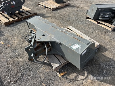 61 in Cleanup Excavator Bucket