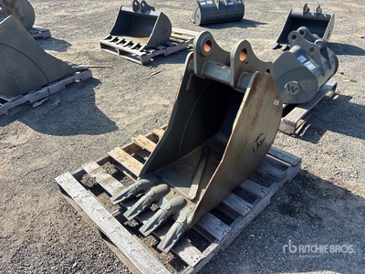 Wacker Neuson 28Z3 18 in Digging دلو حفارة