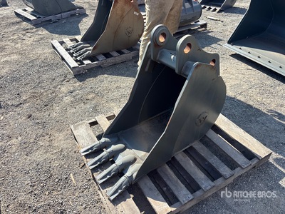 Wacker Neuson 28Z3 18 in Digging دلو حفارة