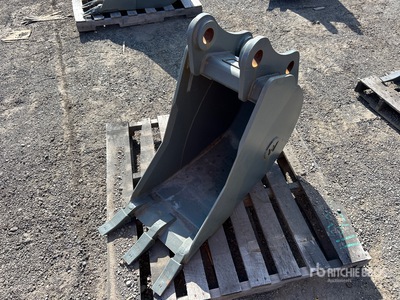 16 in Digging Excavator Bucket
