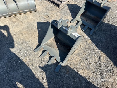 20 in Digging Excavator Bucket