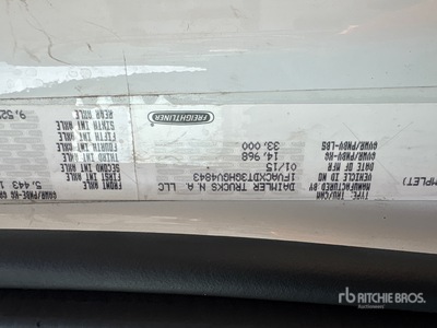 2016 Freightliner M2 106 4x2 冷蔵トラック