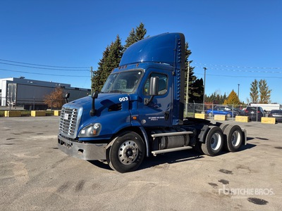 2018 Freightliner Cascadia 113 6x4 Ciągnik siodłowy T/A z kabiną dzienną