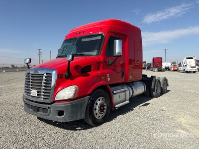 2019 Freightliner Cascadia 113 6x4 T/A Sleeper Truck Tractor