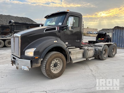 2020 Kenworth T880 6x4 Day Cab Truck Tractor